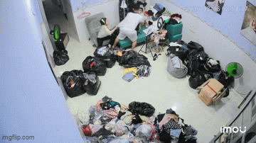 Phẫn nộ cảnh chồng vũ phu lao vào đấm, đạp vợ dã man lúc 2h50 sáng, hành động của cô gái chứng kiến gây chú ý