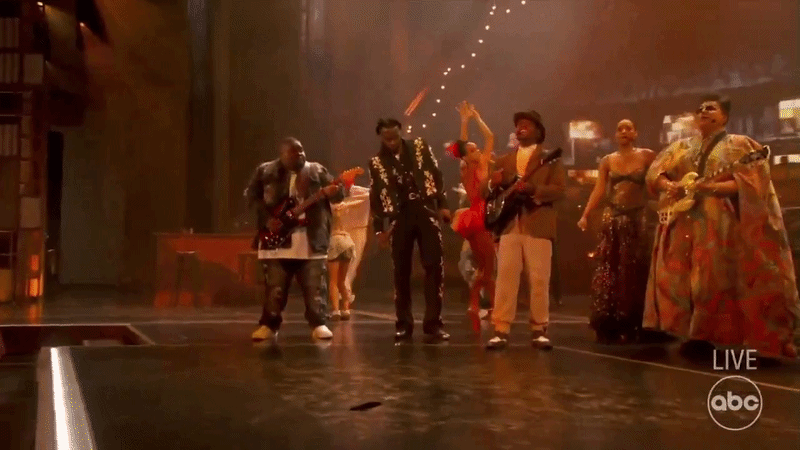 Vũ công ballet Misty Copeland mang đến những cú xoay mềm mại nhưng đầy nội lực