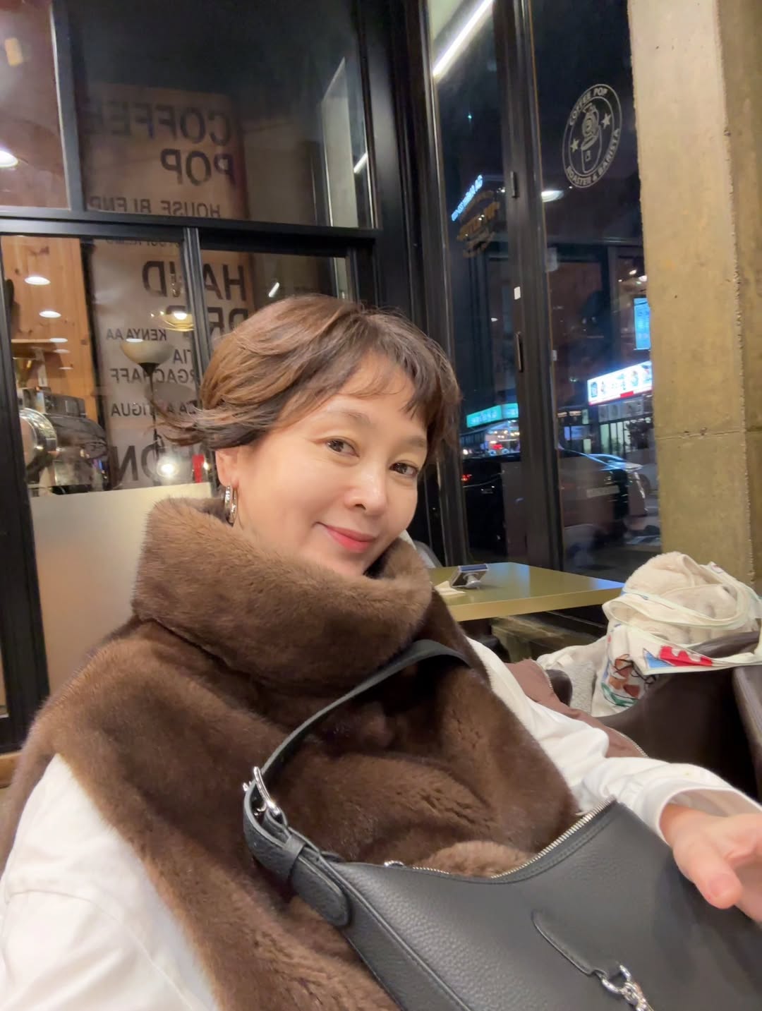 Lee Seung Yeon cho biết đóng phim là đam mê lớn nhất của đời cô nên dù chỉ đóng phụ nữ diễn viên vẫn không bỏ điện ảnh