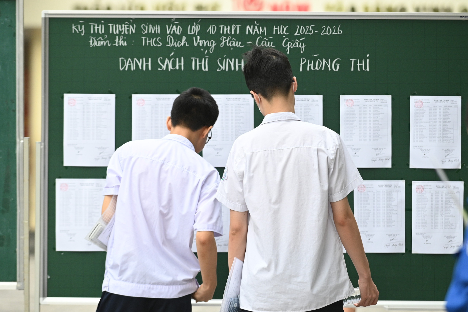 Hình ảnh thí sinh tham gia kỳ thi vào lớp 10 năm 2025 (Ảnh: Trung Lê)