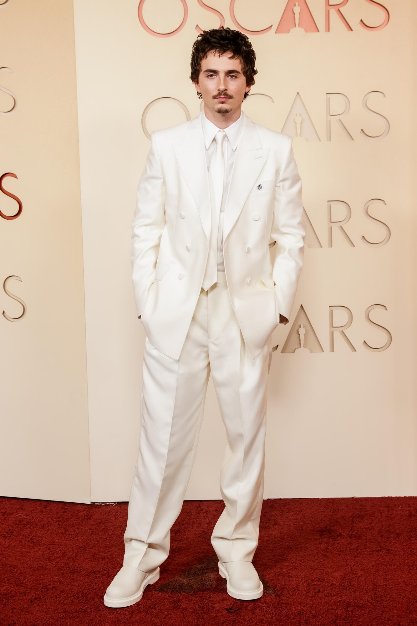 Oscar 2026 biến Timothée Chalamet trở thành trò cười. Ảnh: WWD.
