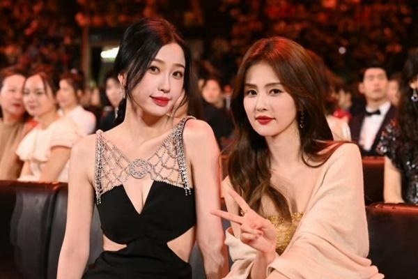 Từ đầu năm 2024, 2 mỹ nhân này đã không còn gặp gỡ hay tương tác với nhau trên MXH. Ảnh: Sina.