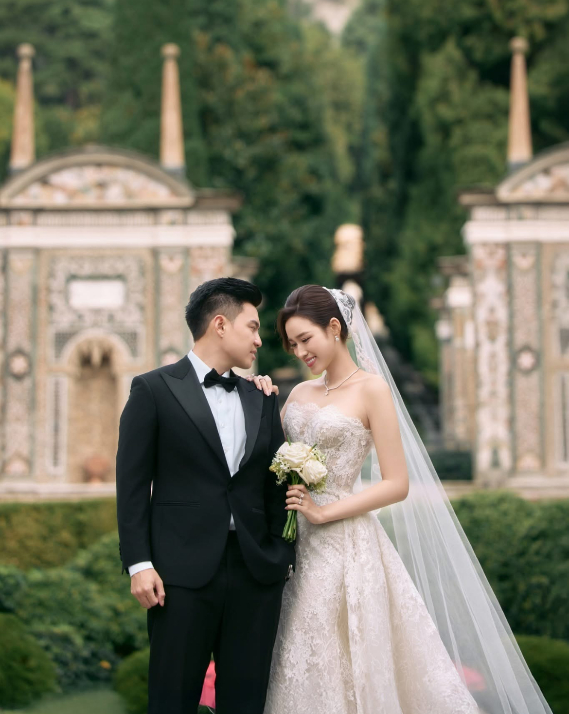 Cặp đôi được khen xứng lứa vừa đôi, thiếu gia Viết Vương si mê vợ ra mặt 