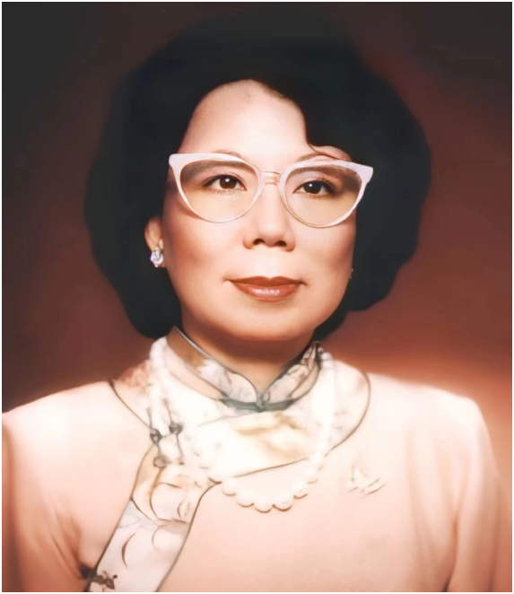 Bà Trang Nguyệt Minh.