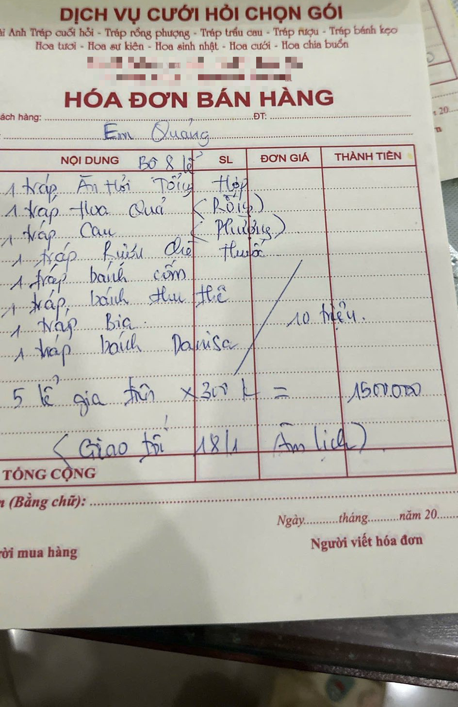 Hóa đơn mua bán tráp sử dụng trong ngày cưới. 