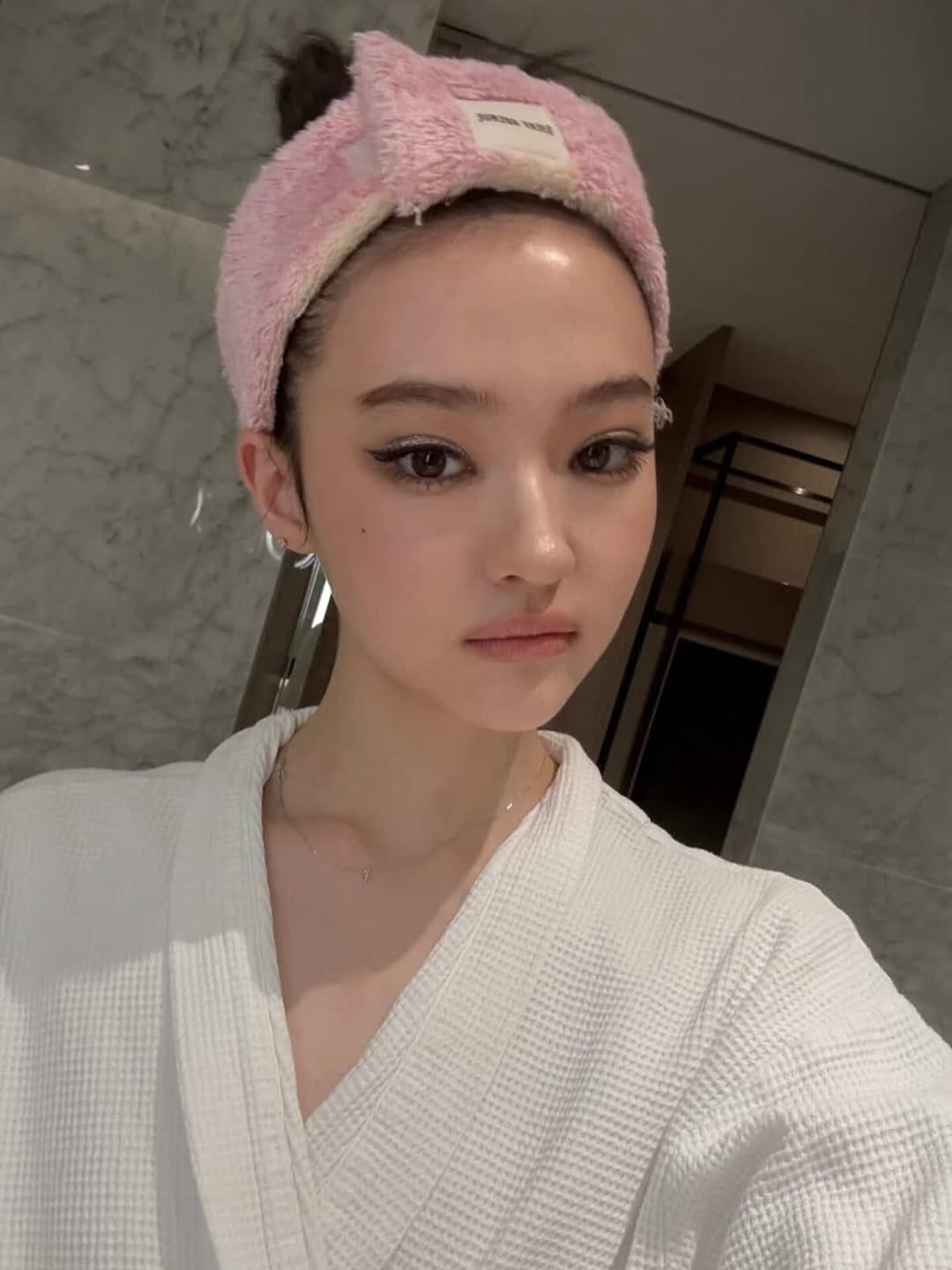 Nhan sắc sau 16 năm của