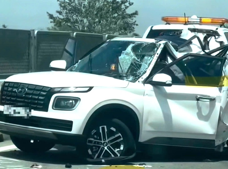 Hiện trường vụ tai nạn giao thông trên cao tốc khiến 2 người tử vong