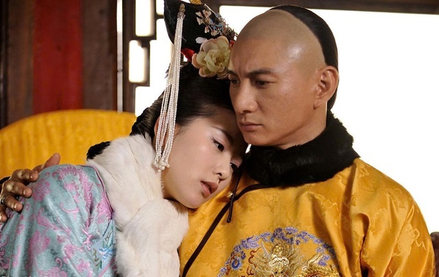 Cặp diễn viên hơn kém nhau 17 tuổi này nên duyên nhờ bộ phim cổ trang kinh điển Bộ Bộ Kinh Tâm. Ảnh: Sohu. 