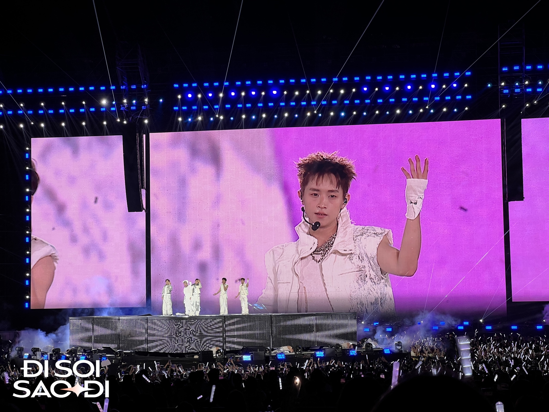 Concert Anh Trai Say Hi 2025 tại Mỹ Đình: Nhiều bất ngờ, dàn Anh Trai khóc nấc trên sân khấu, xem xong đồng loạt yêu cầu Day 3- 4