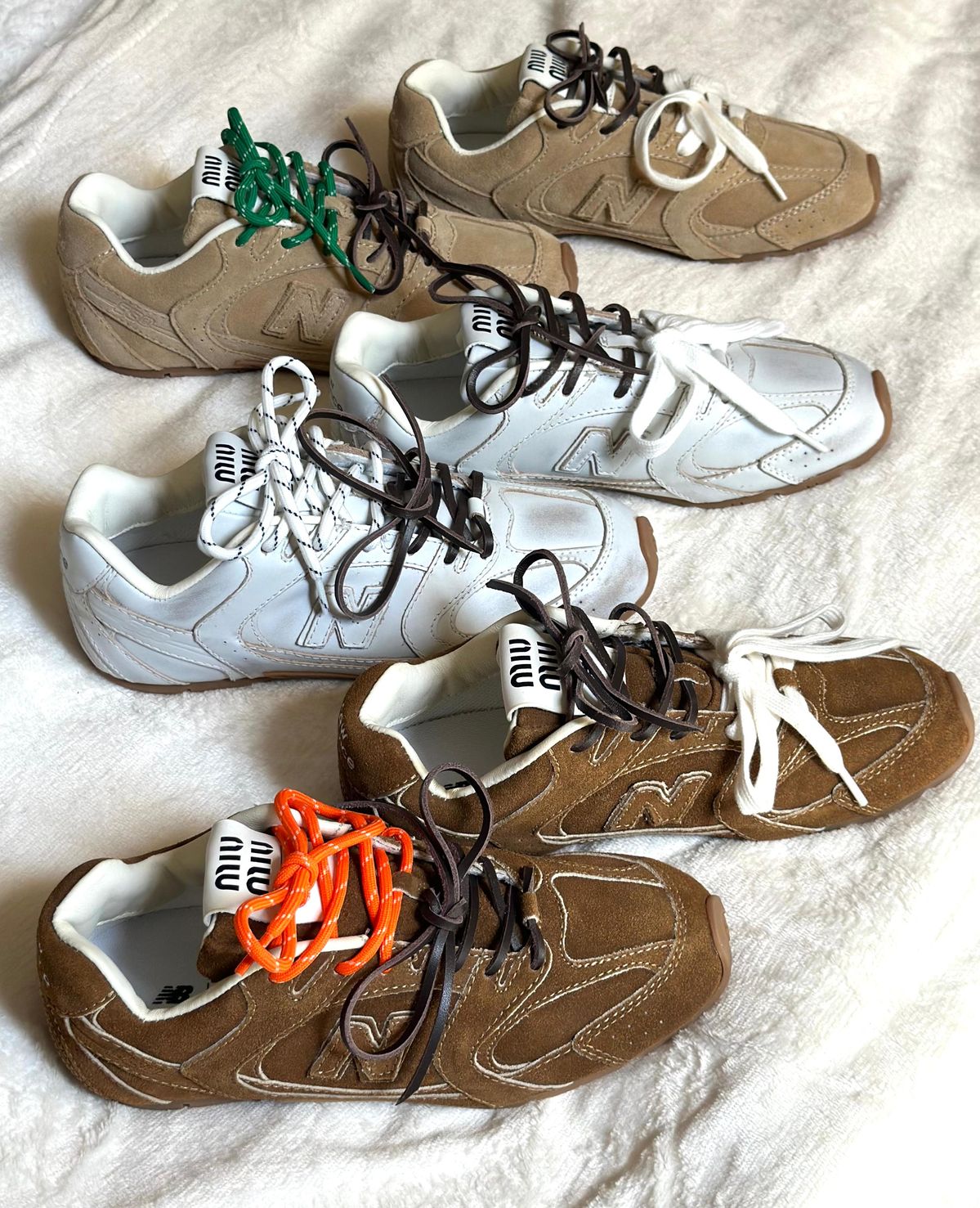 Thiết kế có ngoại hình nhiều tương đồng với đôi giày cao cấp Miu Miu x New Balance 530 SL (Ảnh Pinterest)