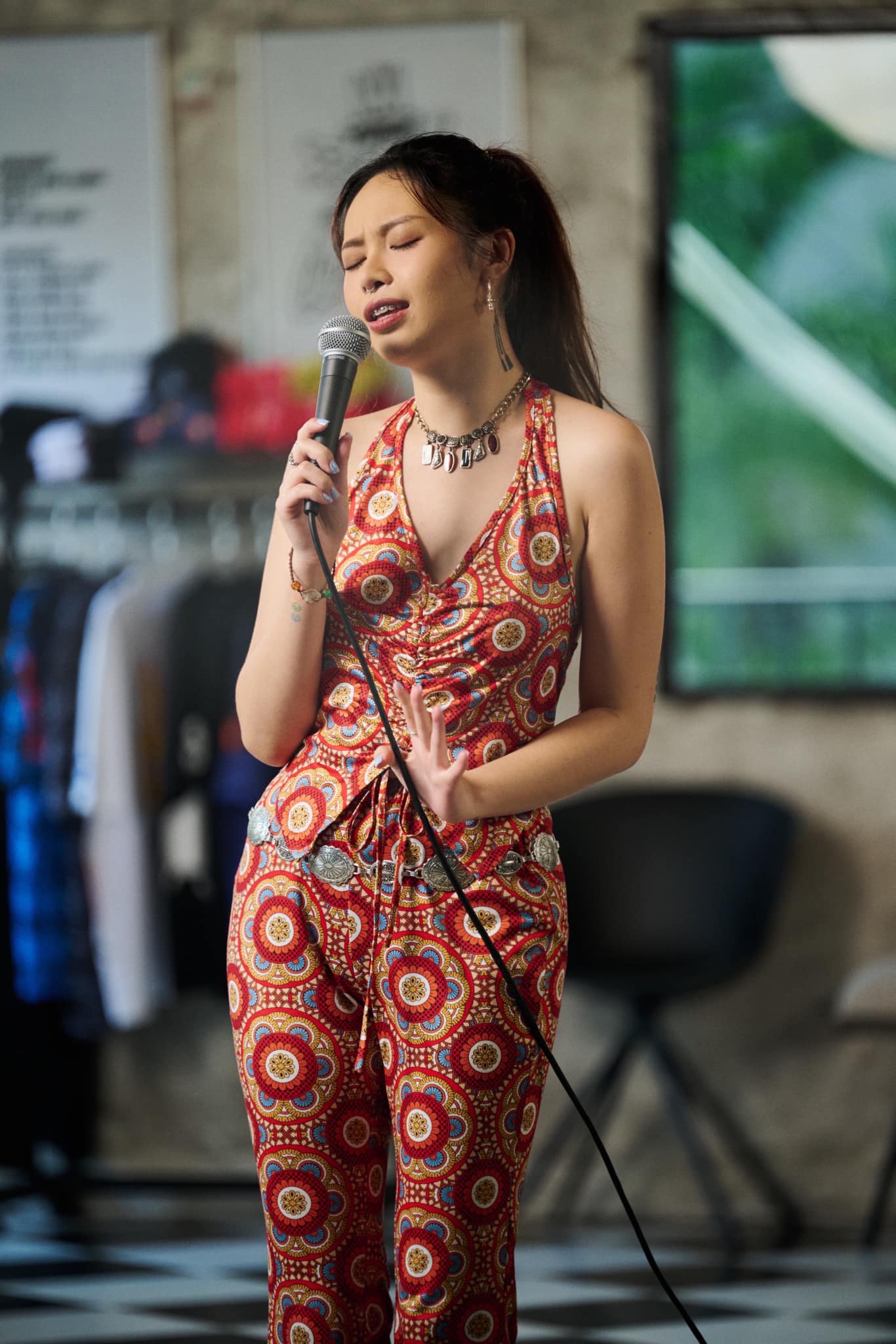 Cô nàng vẫn tập trung với đam mê âm nhạc