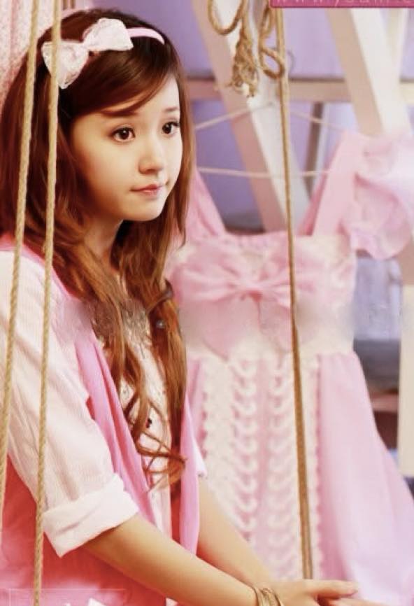 Giảng viên đại học TP.HCM là con dâu tập đoàn danh tiếng: Nhan sắc và tuổi thật chênh lệch đáng kể!