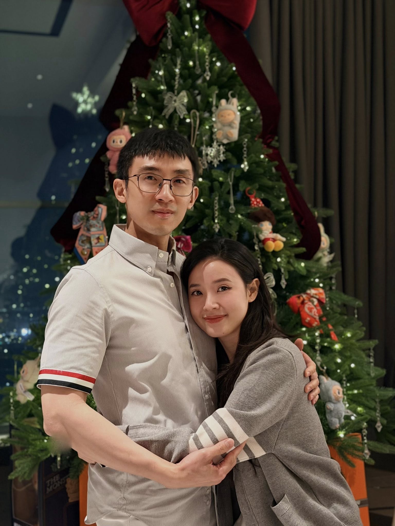 Giảng viên đại học TP.HCM là con dâu tập đoàn danh tiếng: Nhan sắc và tuổi thật chênh lệch đáng kể!