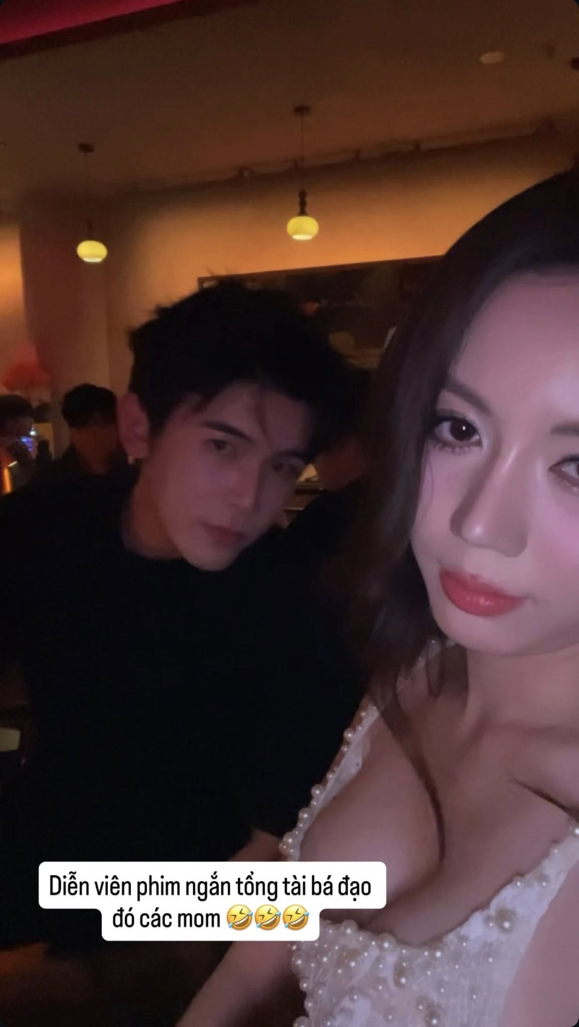 Khách Việt sang Trung Quốc va phải bản fake của Kim Seon Ho: Hành động của cả 2 sau đó khiến 1,5 triệu sửng sốt