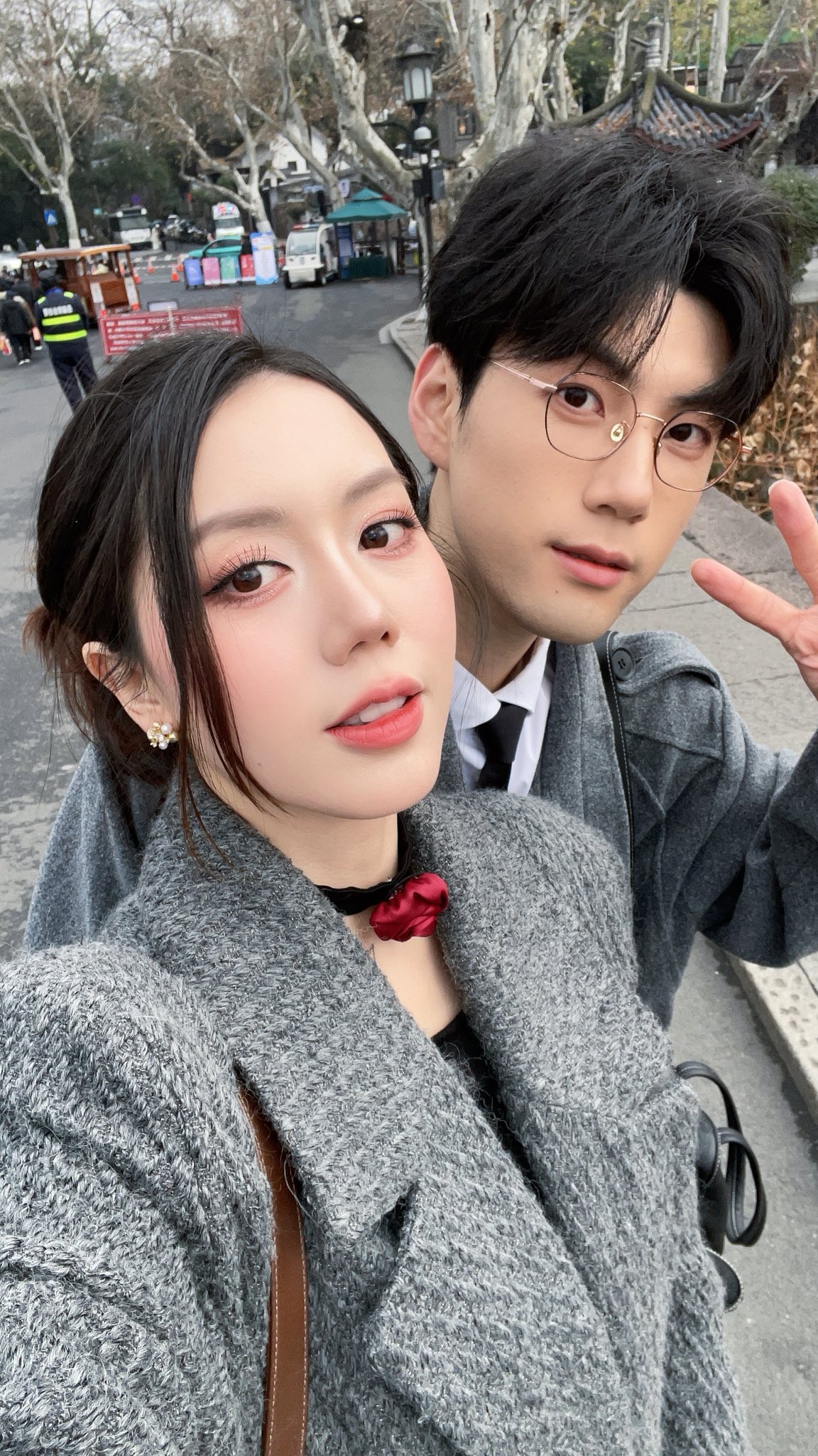 Khách Việt sang Trung Quốc va phải bản fake của Kim Seon Ho: Hành động của cả 2 sau đó khiến 1,5 triệu sửng sốt