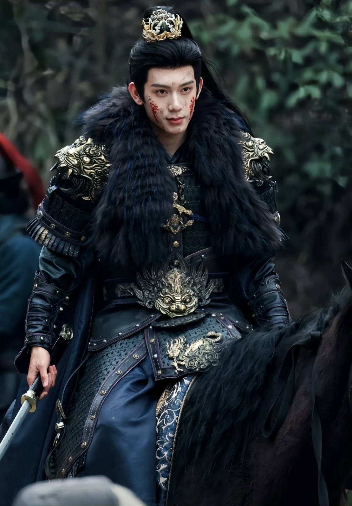 Nhan sắc sau 10 năm của em bé được nửa showbiz bế trên tay đang viral khắp MXH