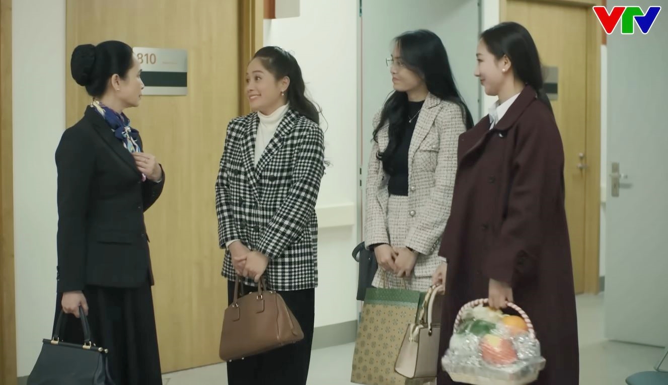 Giỏ hoa quả đi thăm người bệnh bị đánh giá cẩu thả