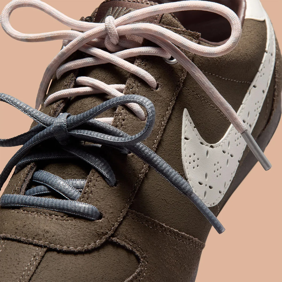 ...và bộ dây kép thời thượng cho thấy tham vọng của Nike với phân khúc thời trang đường phố (Ảnh Nike).