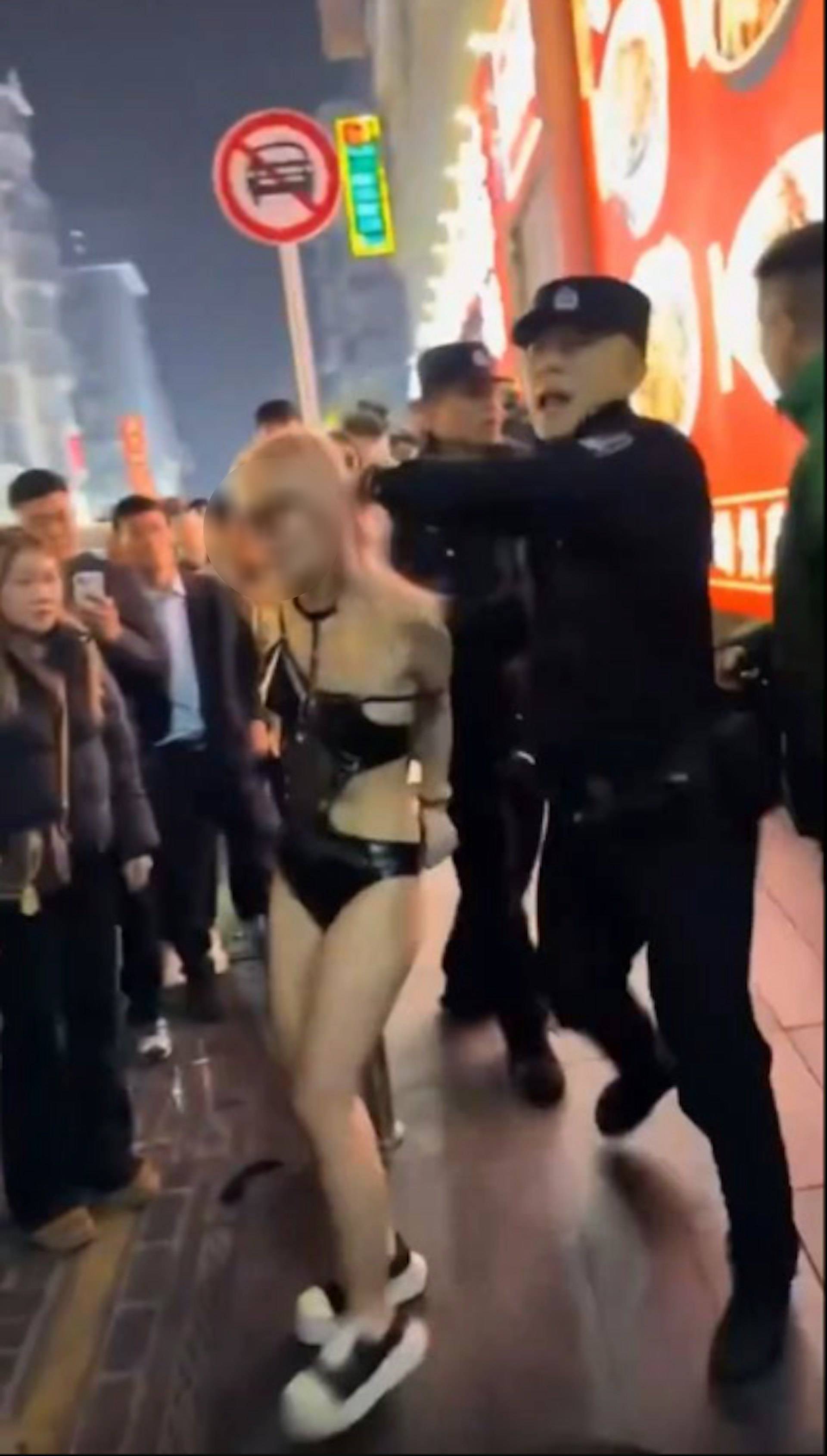 Lực lượng chức năng đã nhanh chóng có mặt và đưa các đối tượng về trụ sở điều tra