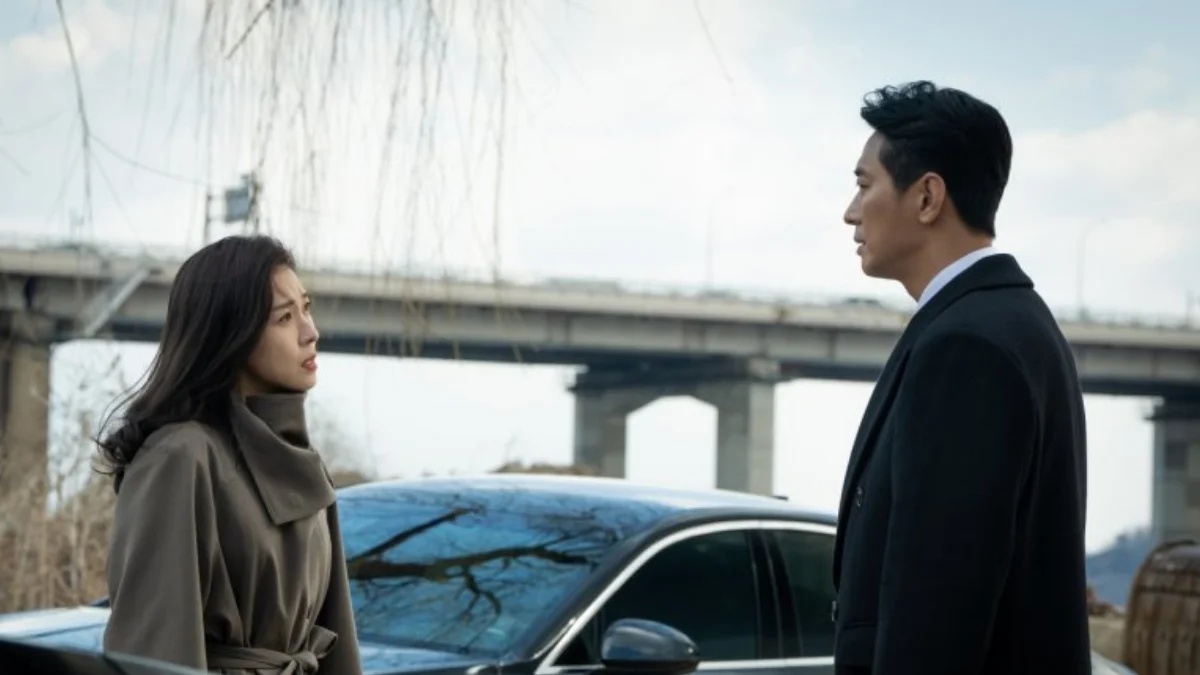 Joo Ji Hoon ơi, anh mượn phấn của Ha Ji Won để đánh đấy à?