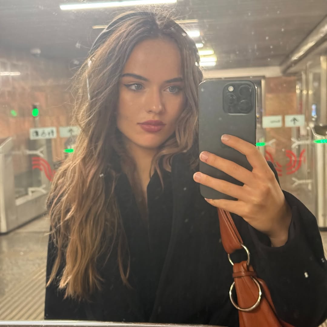 Nhan sắc ở tuổi 21 của 