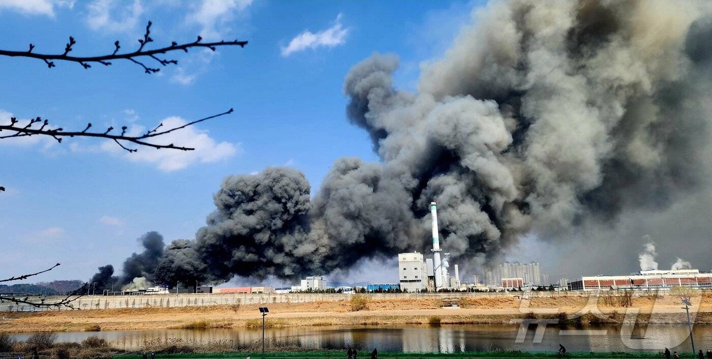   Thời điểm xảy ra cháy, bên trong nhà máy có khoảng 170 công nhân làm việc  