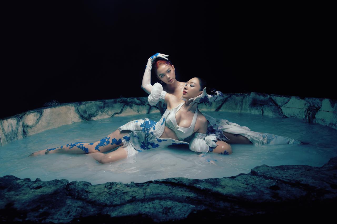 Bù lại, MV là những thước phim bùng nổ thị giác