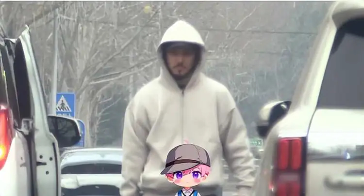 Trần Mục Trì và Trần Băng vừa đồng loạt lộ diện sau khi đón con chào đời. Đáng chú ý, nam diễn viên họ Trần khiến khán giả suýt chút nữa không nhận ra khi xuất hiện với bộ râu rậm rạp. Ảnh: 163