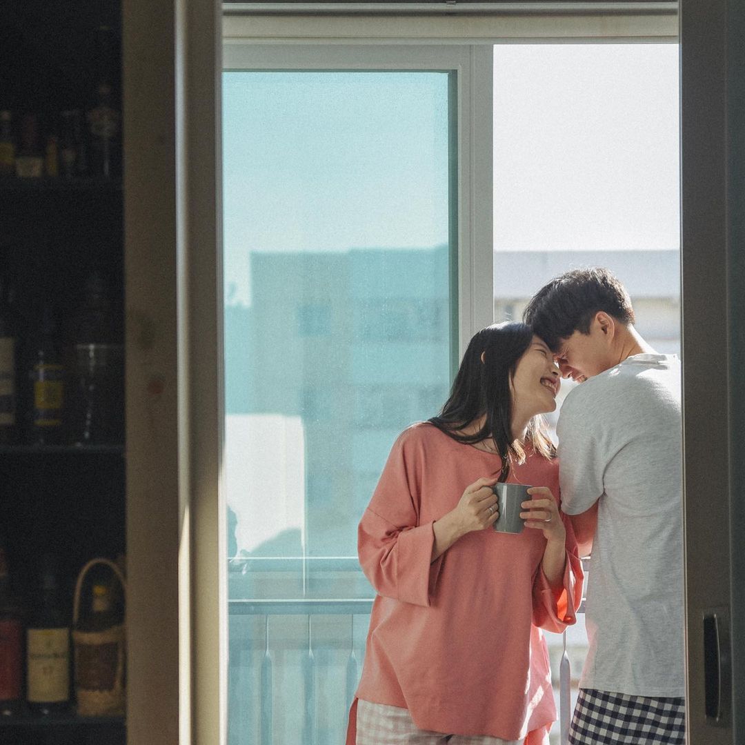 Cặp vợ chồng trẻ sống ở thành phố. Ảnh minh họa.