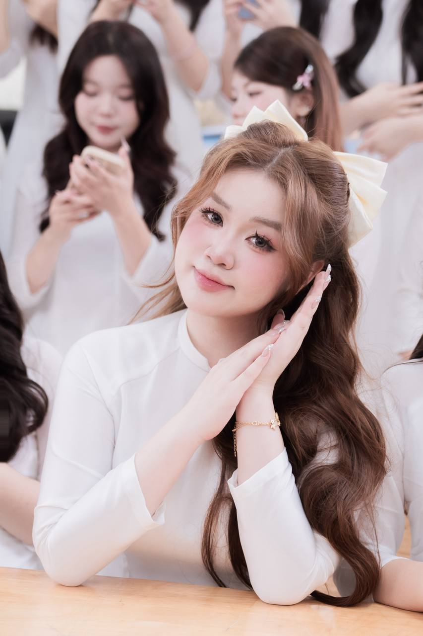 Bên cạnh thành tích học thuật, Tuệ Giang còn là một gương mặt năng động trong các hoạt động ngoại khóa