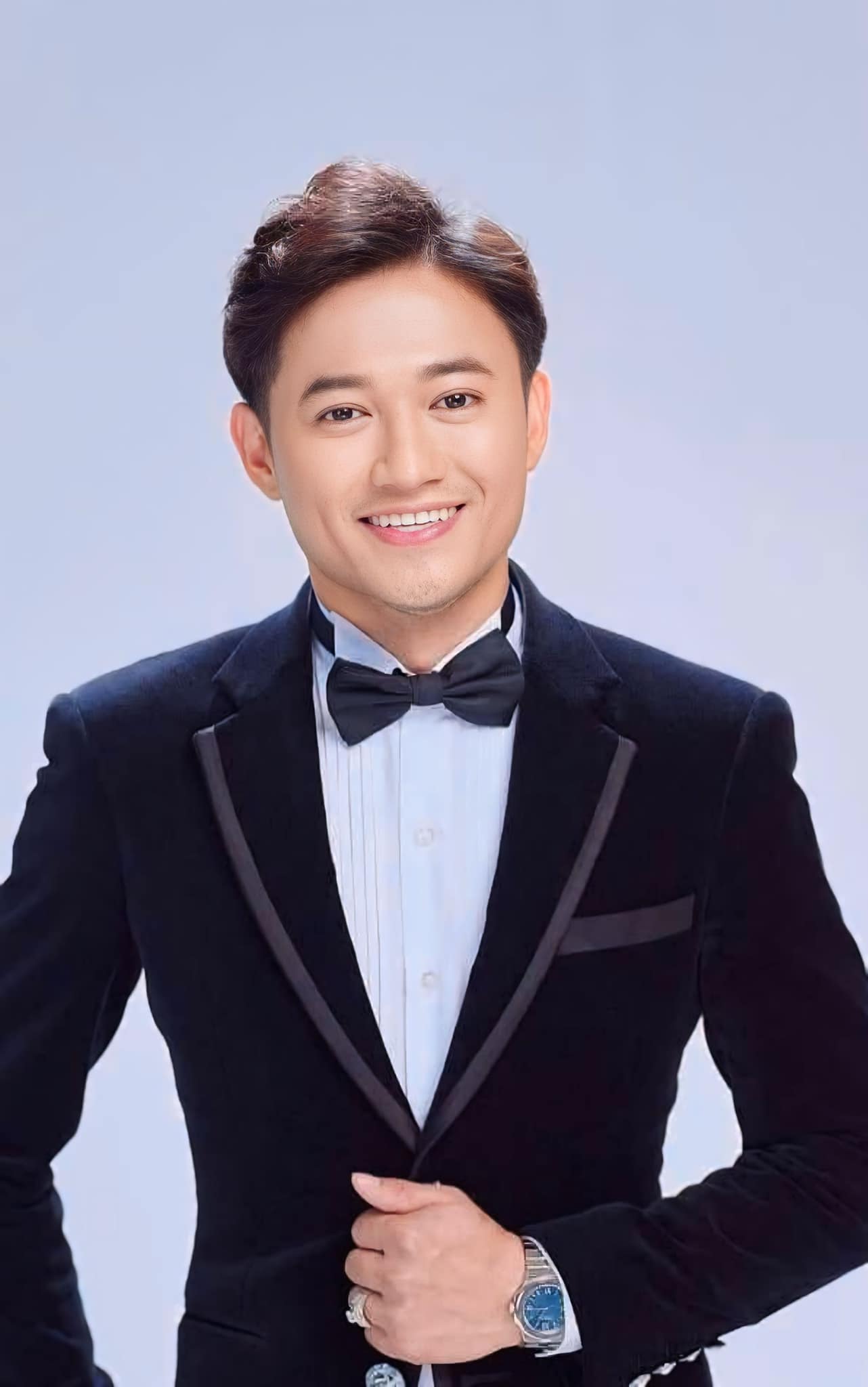 NS Quý Bình được khán giả yêu thương không chỉ bởi tài năng mà nhờ tính cách hiền lành, mộc mạc và lối sống tình cảm