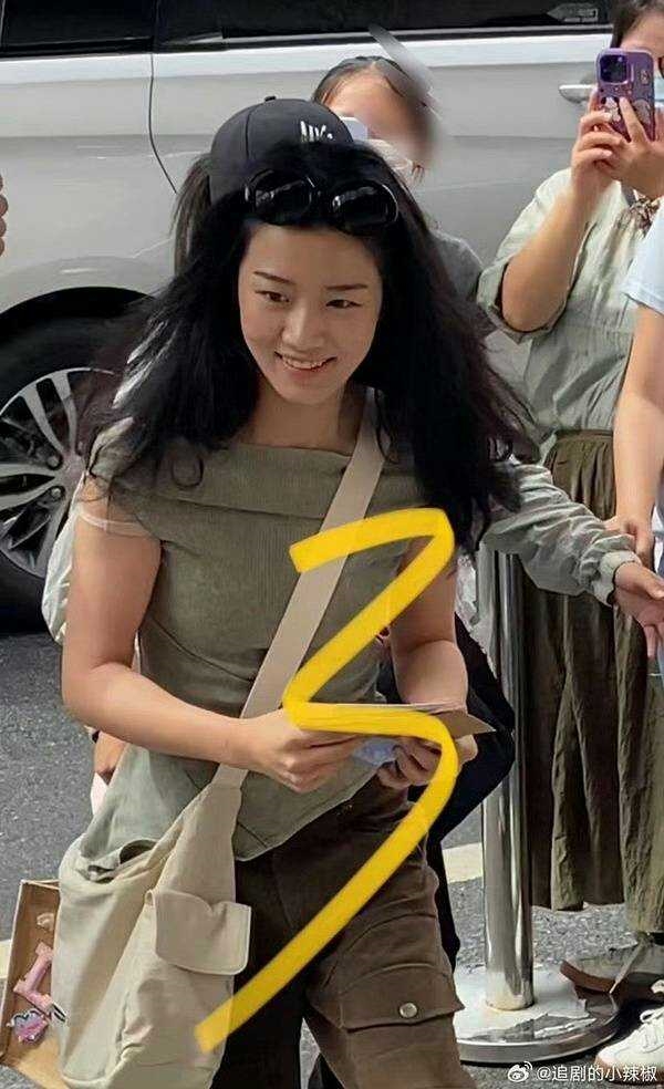 Lư Dục Hiểu từng lôi thôi, xấu thê thảm