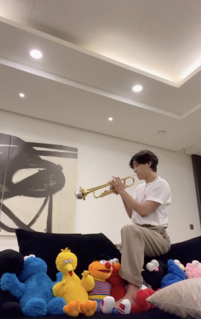 Không gian phòng khách rộng rãi