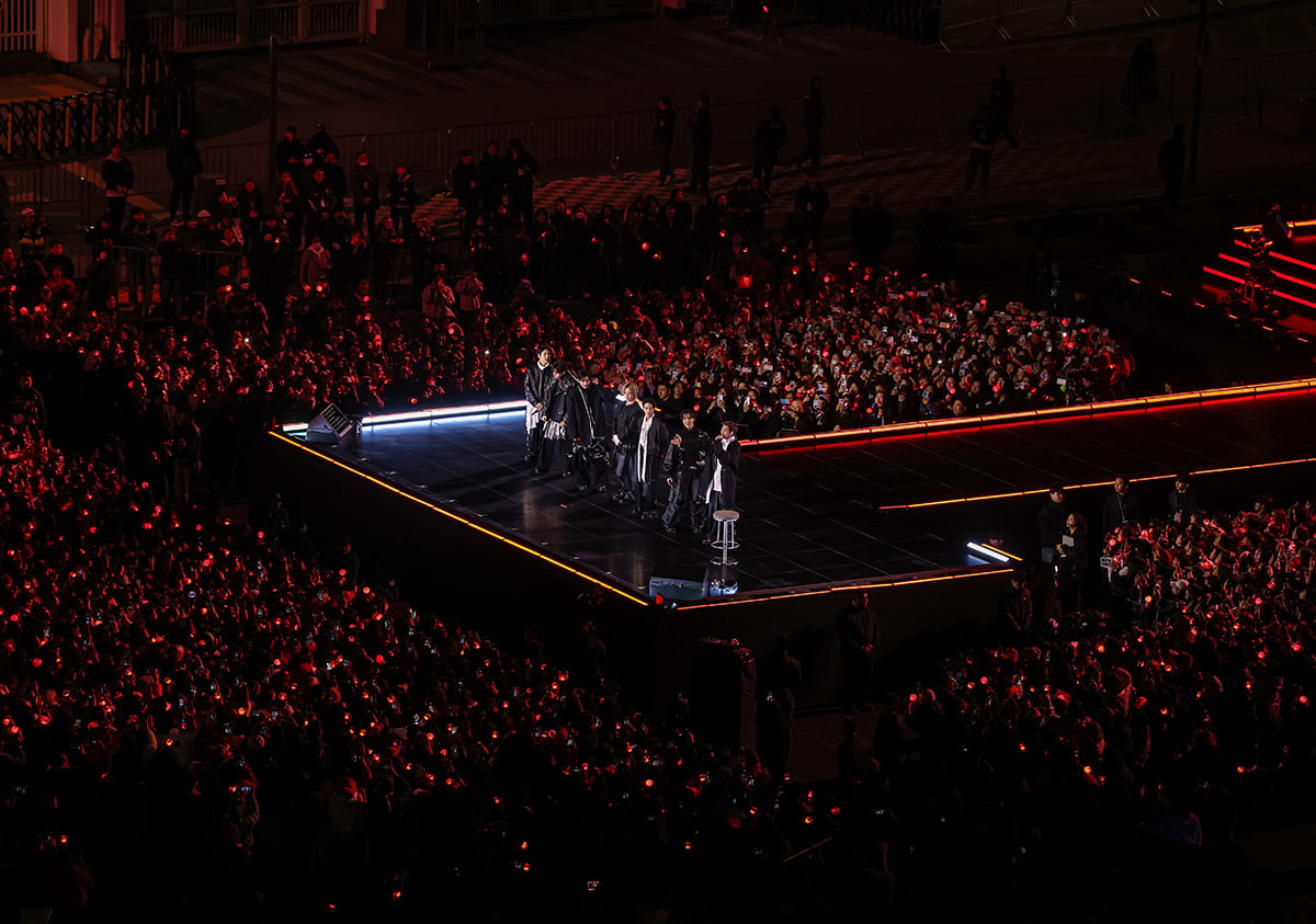 Sự kiện quy tụ rất đông người hâm mộ tham dự (Ảnh:X)