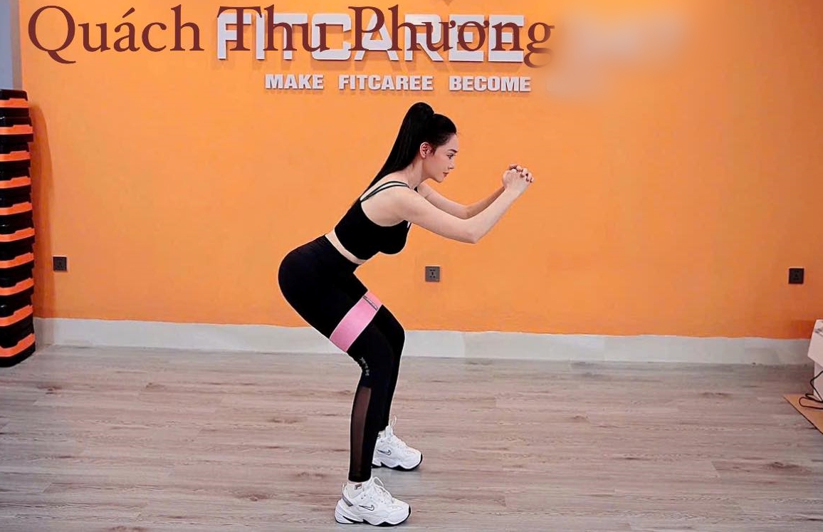 Quách Thu Phương chăm chỉ luyện tập yoga để giữ dáng