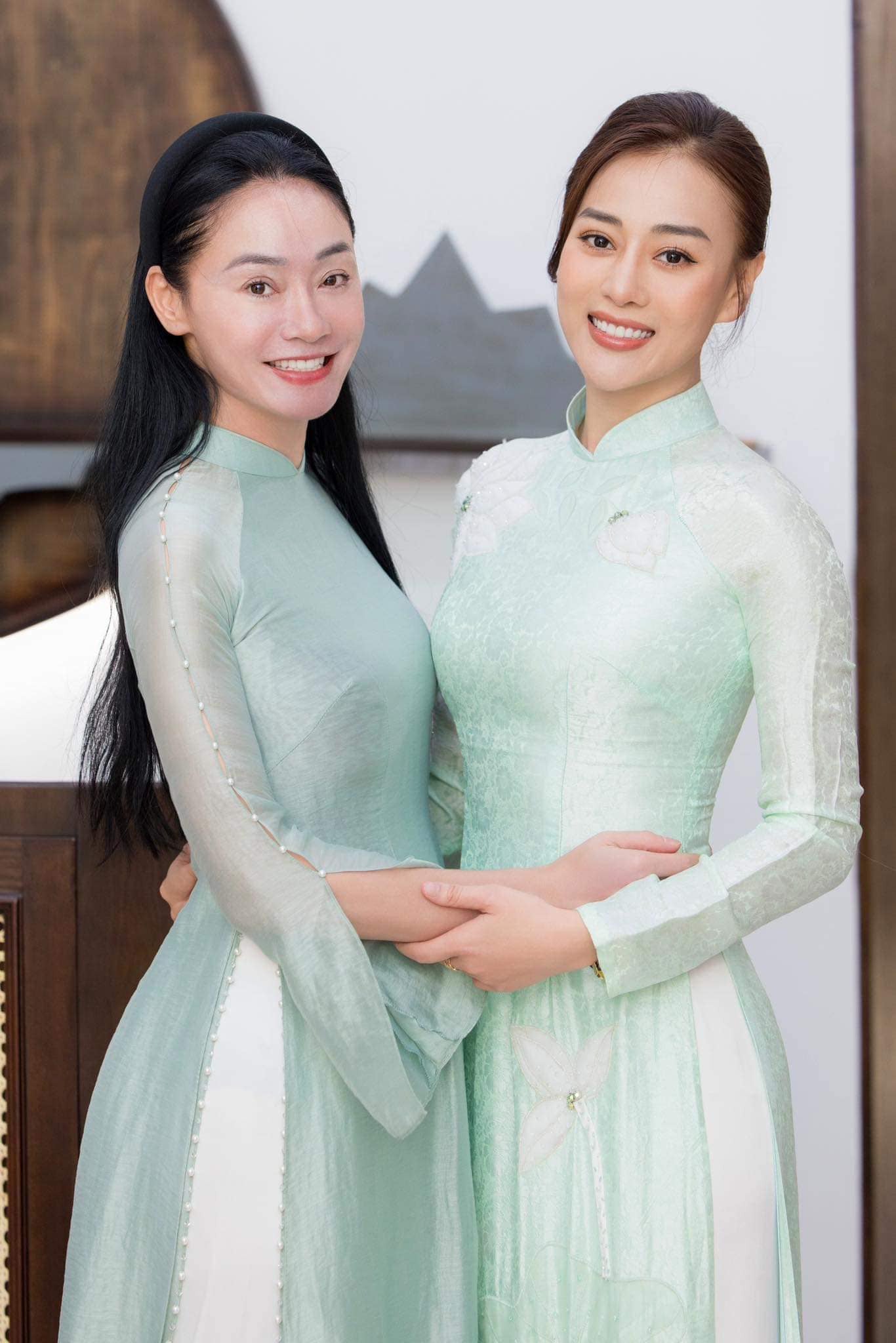  Sau khi hợp tác chung, cả hai có mối quan hệ thân thiết. Ảnh: FBNV