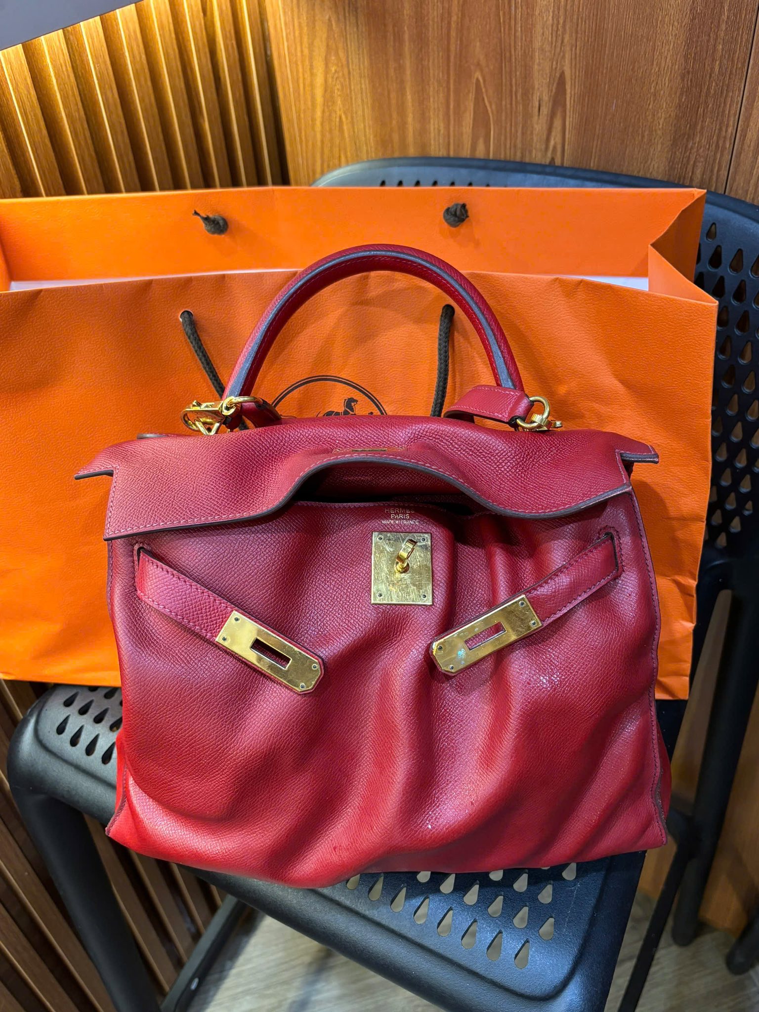 Người chơi Hermès sốc vì sau mùa nồm túi méo mó không thể cứu, lỗi từ chính cách bảo quản quen của nhiều người