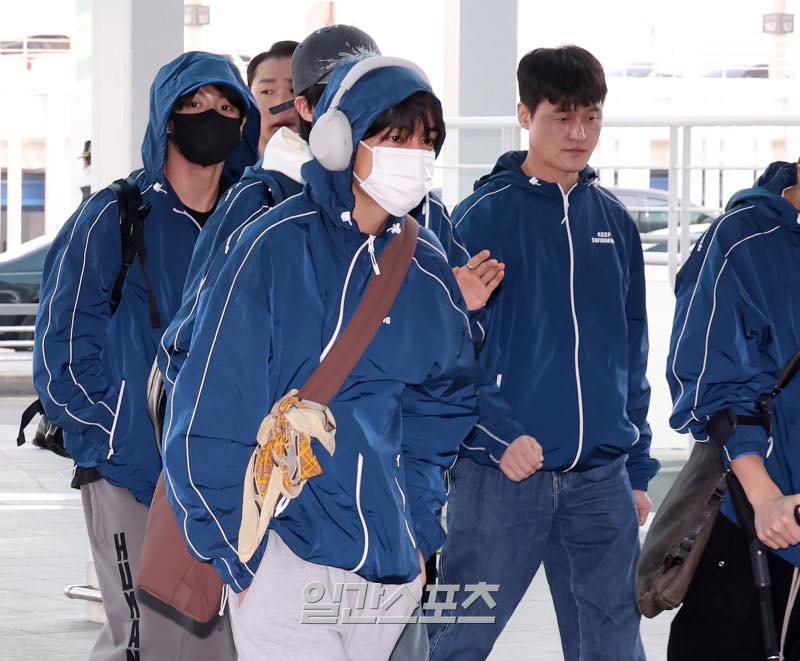 1 ngày sau concert ở Hàn Quốc, BTS tiếp tục lên đường sang Mỹ để quay show. Ảnh: Osen. 