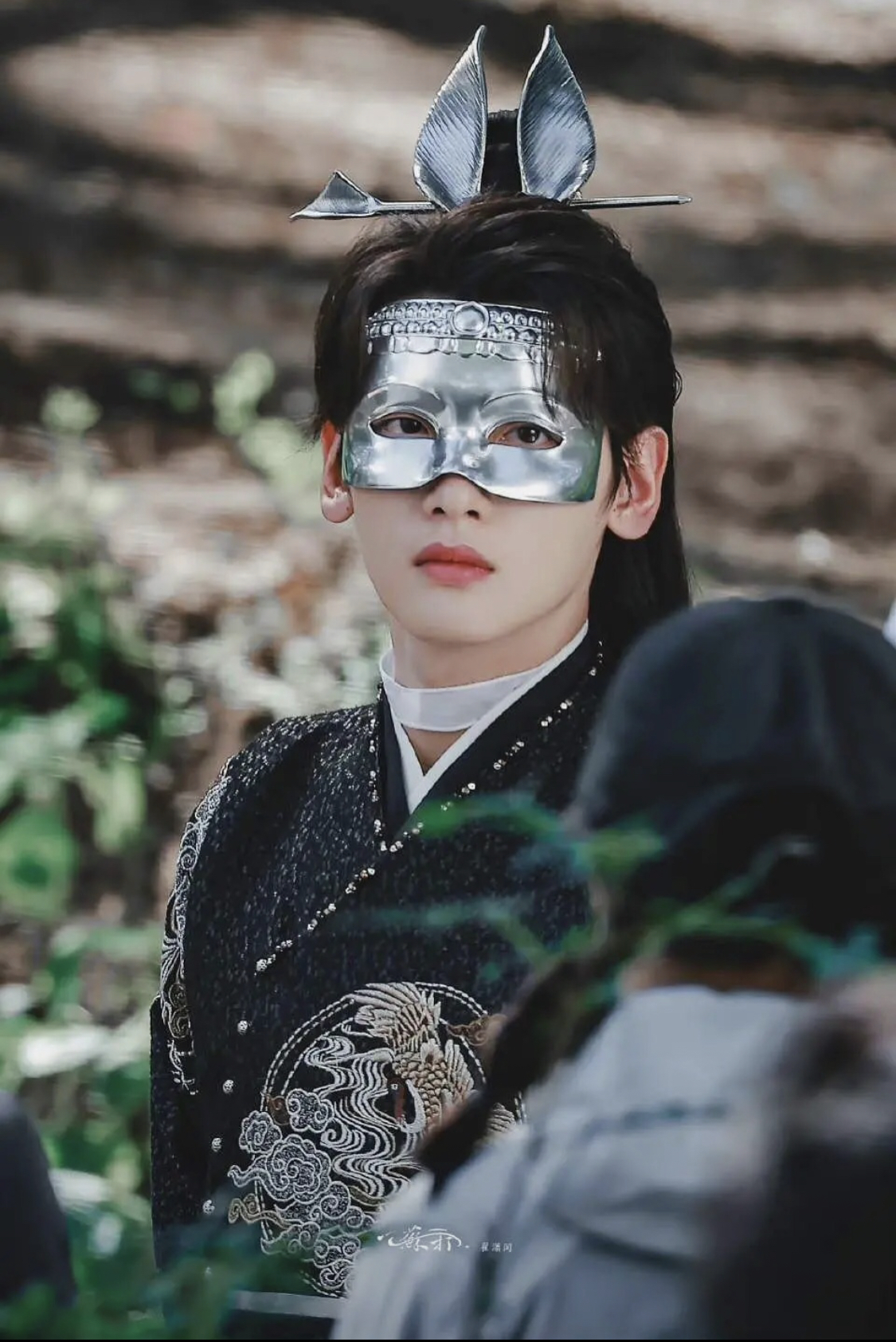 Chưa thấy mỹ nam cổ trang nào chán đời cỡ này: Mặc gì cũng xấu đến tận cùng, netizen đòi chôn cả bộ phim