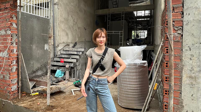 Trong quá trình hoàn thiện nhà, cả 2 vợ chồng thường xuyên update nhiều hình ảnh