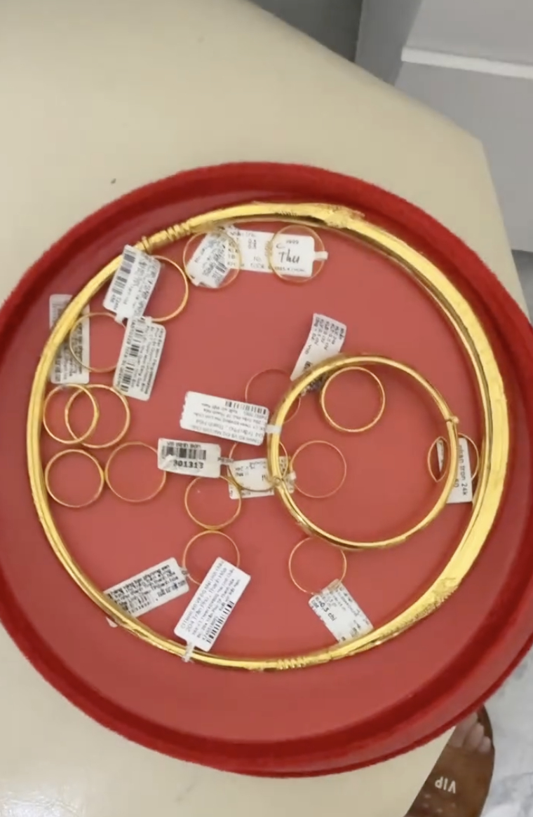 Tổng số vàng lên tới 2 cây