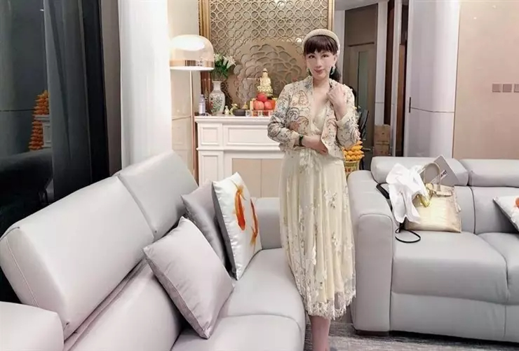 Bà có cuộc sống sung túc, viên mãn. Ảnh: Baidu