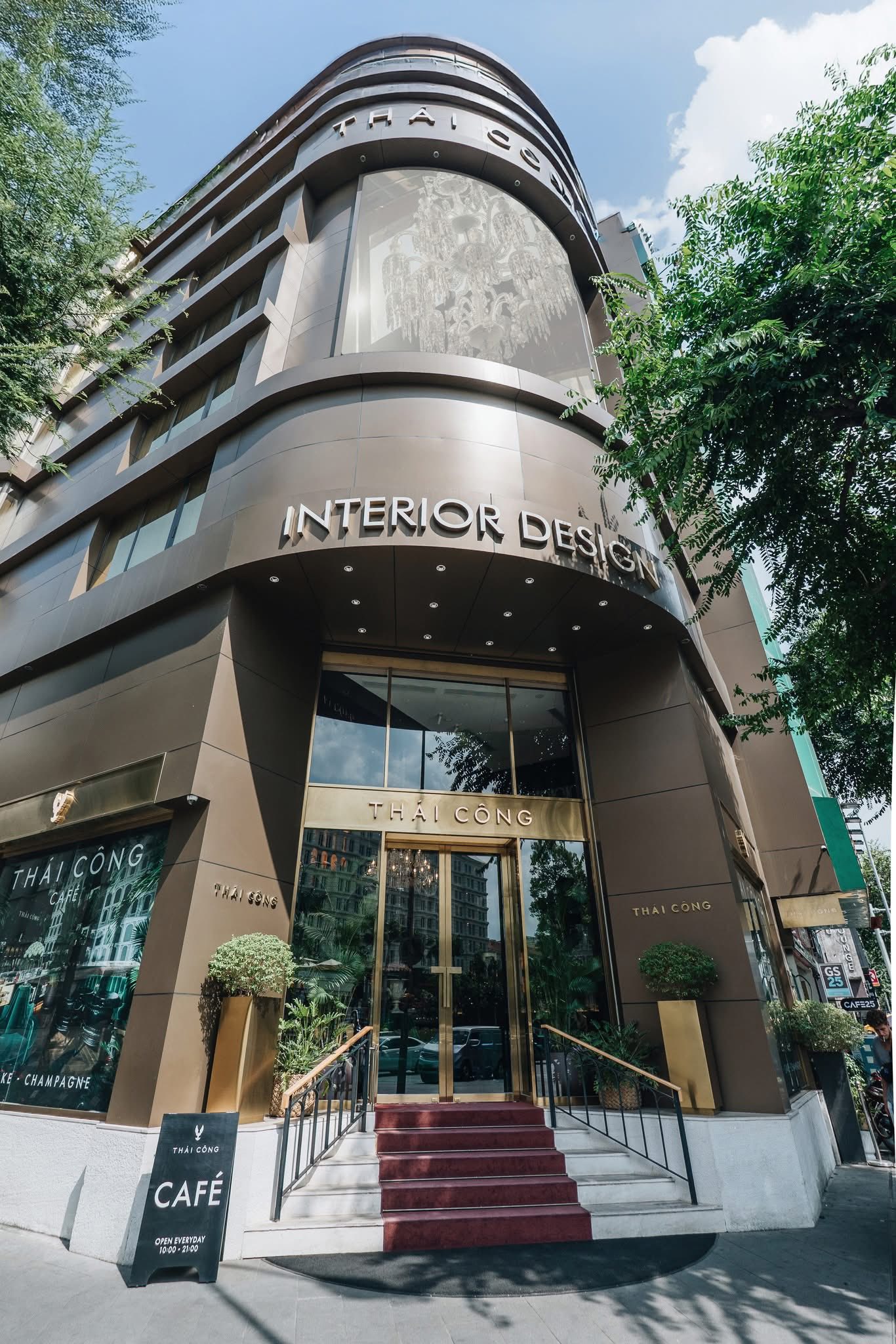 Cà phê Thái Công hiện vẫn là một trong những quán cà phê được nhiều thực khách quan tâm và ghé thăm.