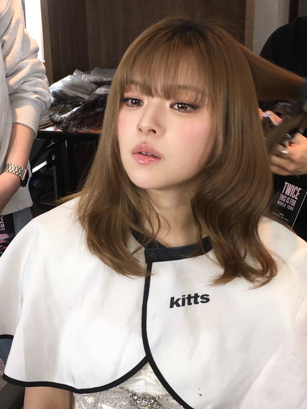 Jeongyeon giờ đây xinh như búp bê sống. Ảnh: X