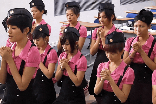 16 năm qua chưa từng thấy phim Việt nào dở cỡ này: Thoại câu nào sởn da gà câu đó, biên kịch là ChatGPT đúng không?