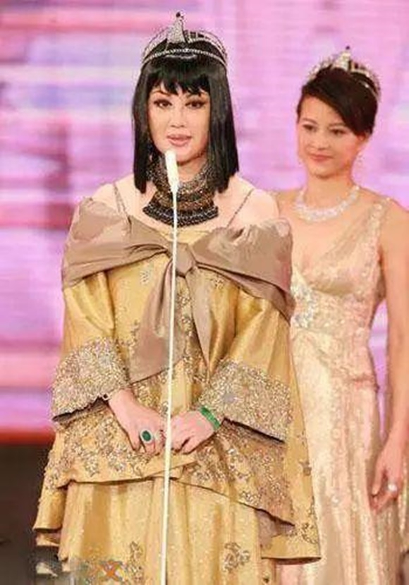 Dù không giành chiến thắng nhưng bà là người nổi bật nhất. Ảnh: Baidu