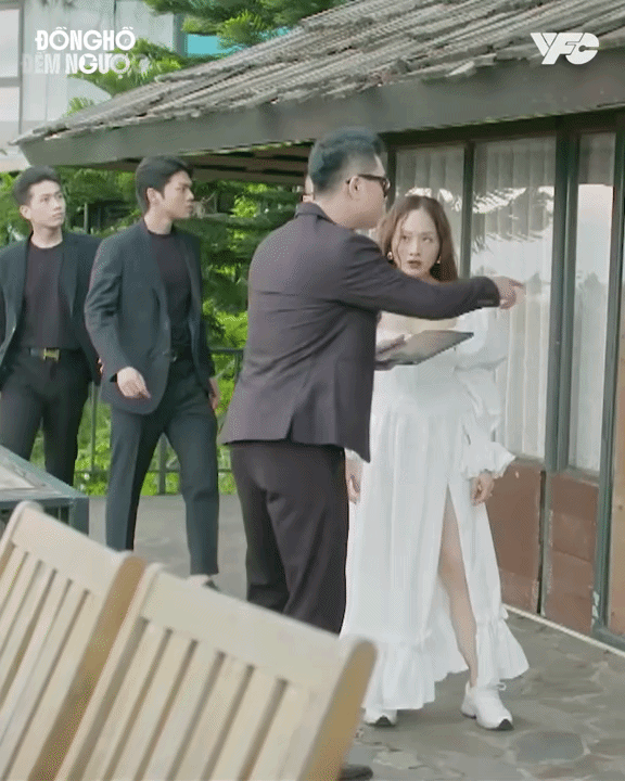 Vóc dáng Lan Phương bị dìm đáng kể khi diện váy dáng dài phối cùng giày thể thao. (Nguồn: TikTok)