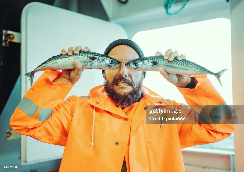 Nghi vấn sao chép quanh