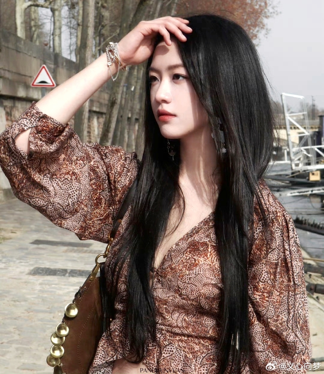 Hướng Hàm Chi là công chúa Kinh Khuyên