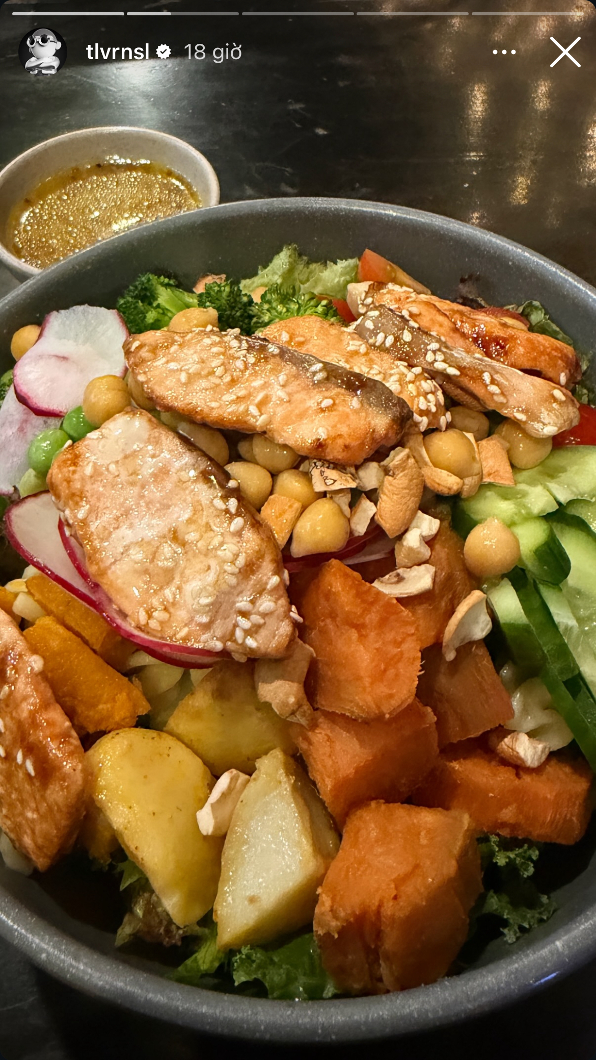 Touliver đăng bữa ăn một mình, anh rất hạn chế chia sẻ cuộc sống sau tan vỡ 